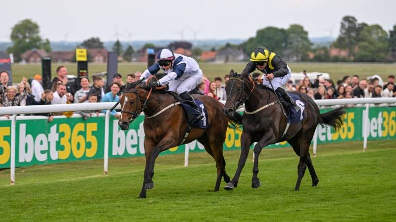 ARGENTINE TANGO wins the Hilary Needler at Beverley