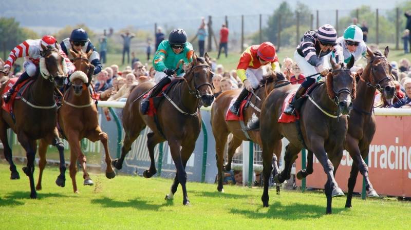 MARRY THE NIGHT breaks his maiden at Redcar