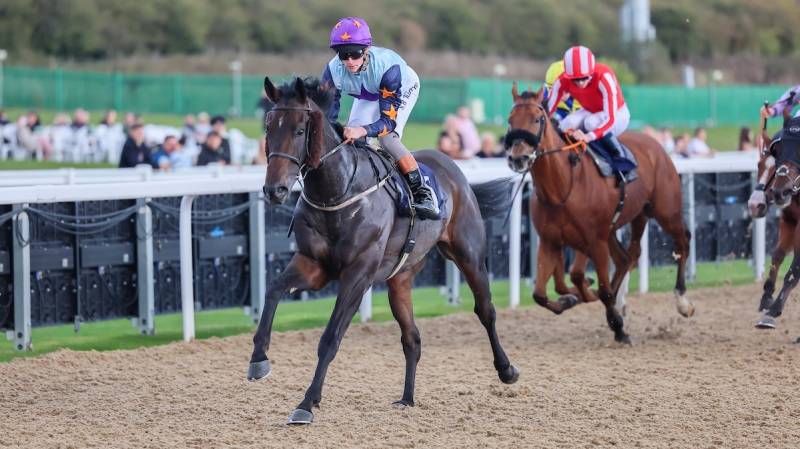 PER CONTRA wins comfortably under Sean Kirrane
