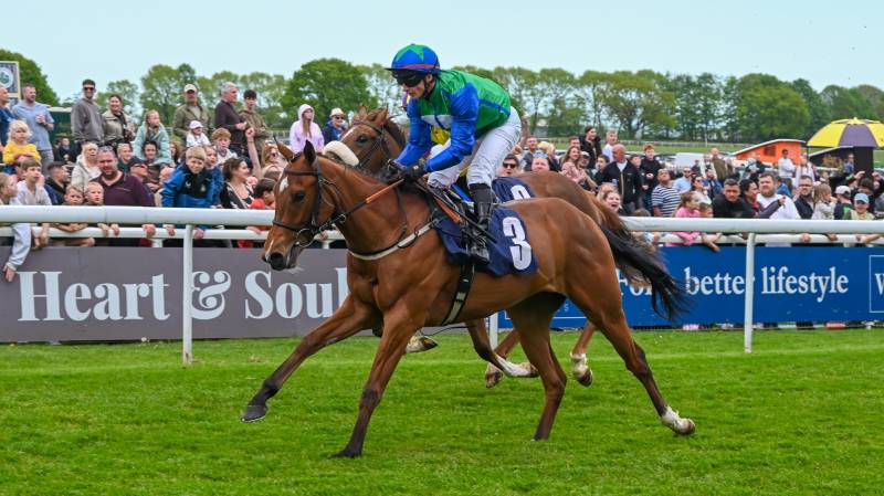 LAKE MURITZ opens her account at Beverley