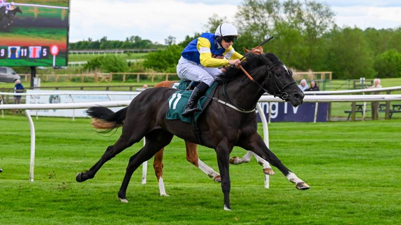 LOPE Y LINDA breaks her maiden at Catterick
