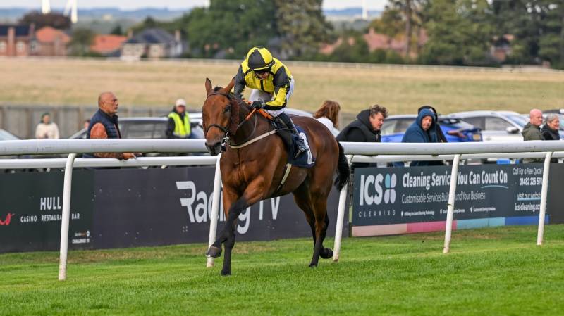 EVELYN'S PHOENIX makes all to win at Beverley